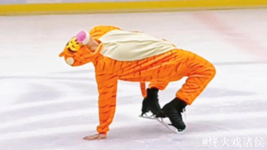 小明的花滑日常｜我妈建议找个壮汉助我完成四周旋转